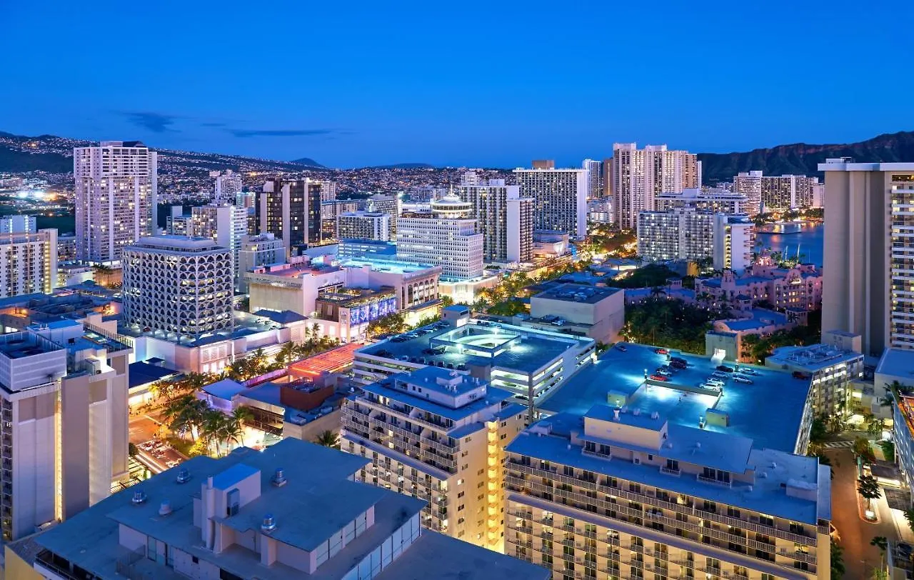 Hawaiian Monarch 3707B Condo Гонолулу США